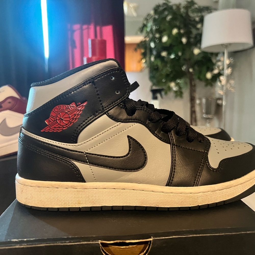 AIR JORDAN 1 MID Men size 10